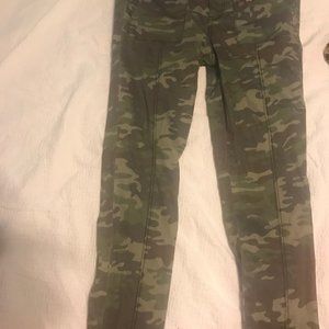 Knox Rose women's size 8 camo jeans